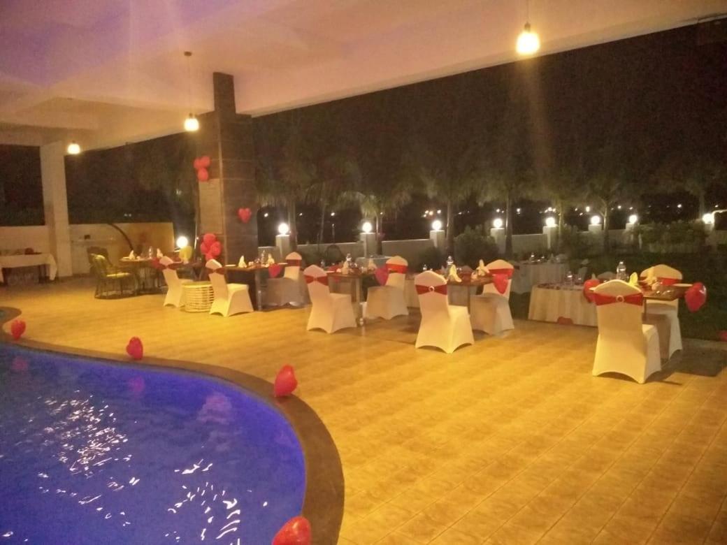 Hotel The Fern Residency, Bhuj Zewnętrze zdjęcie