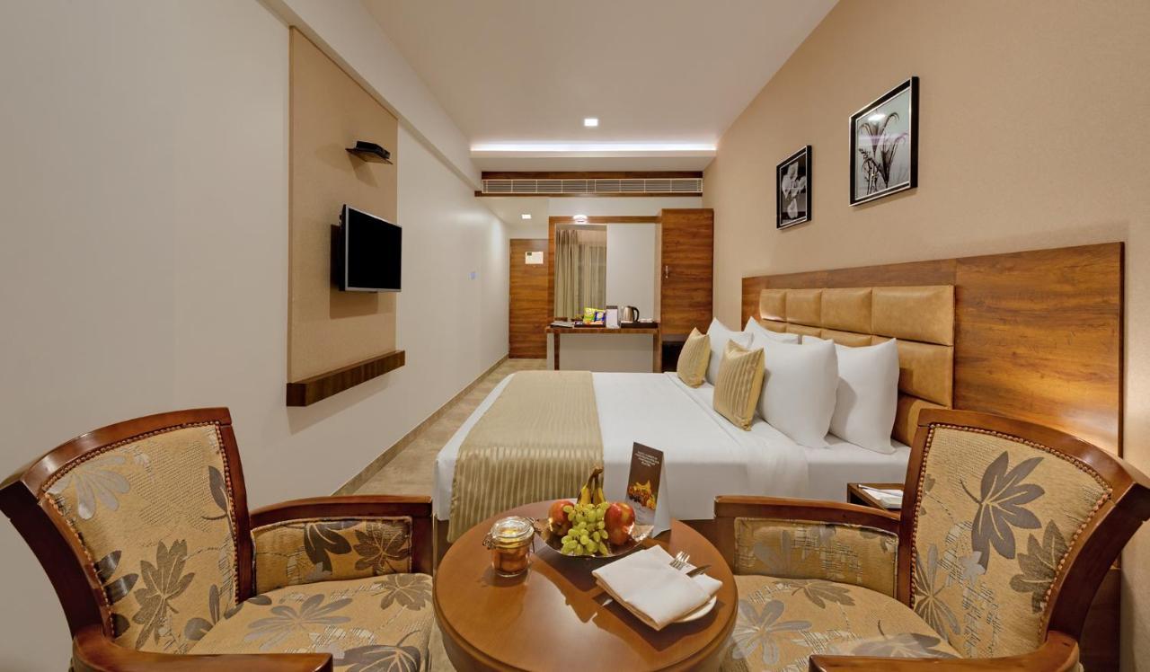 Hotel The Fern Residency, Bhuj Zewnętrze zdjęcie